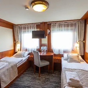 *** Hotel Onriver - Grand Jules Ungheria