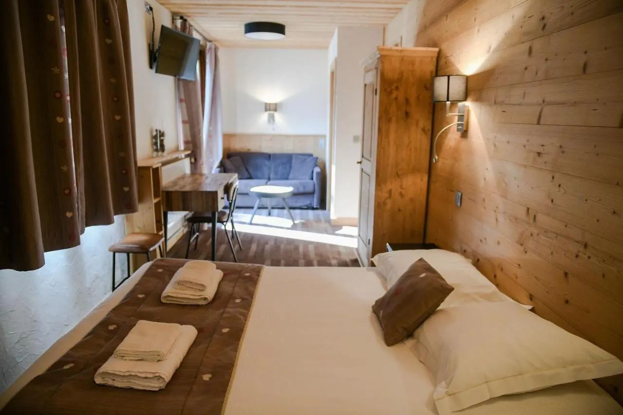 Le Dahu Hotel Chamonix 2*,