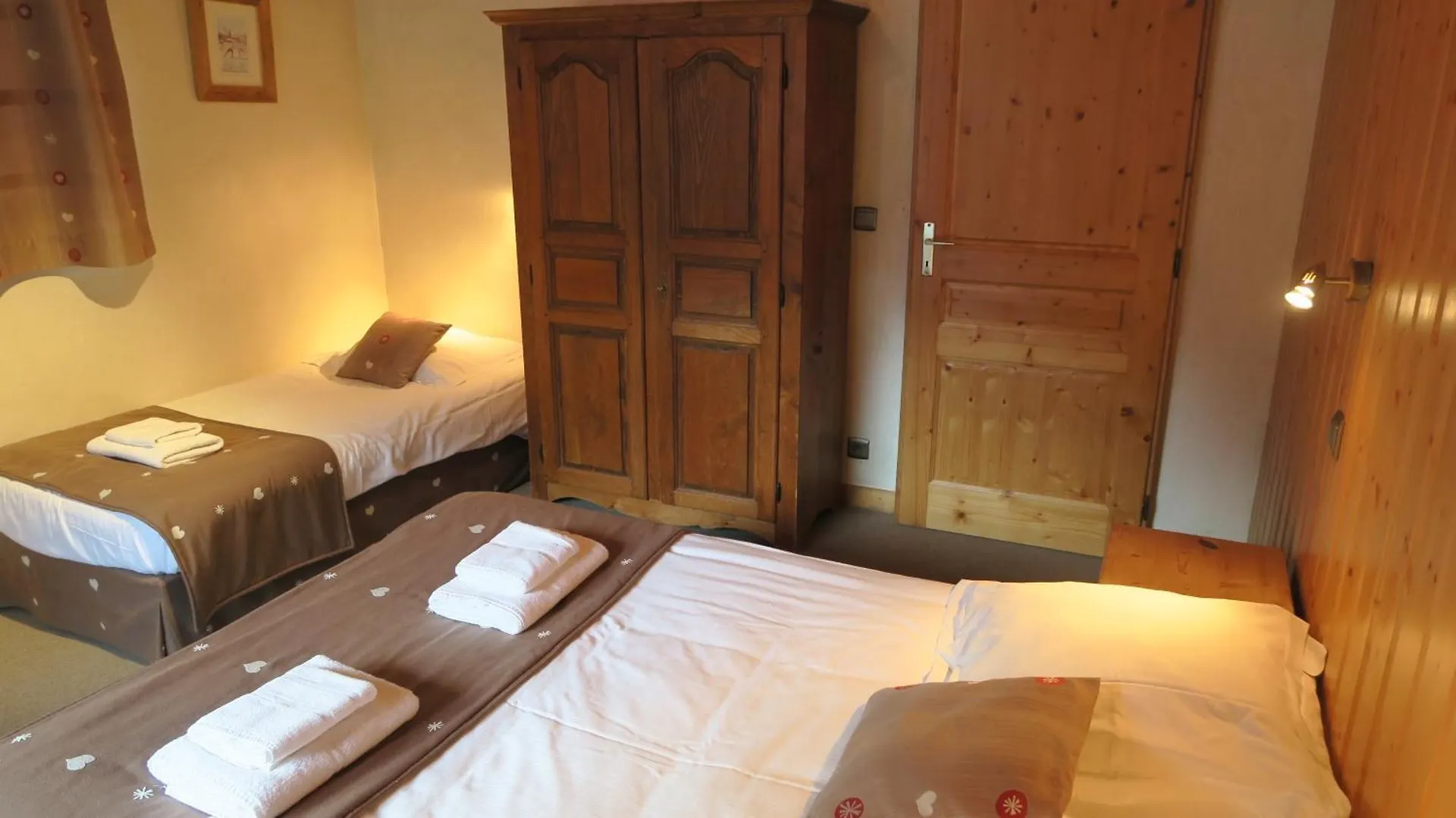 Le Dahu Hotel Chamonix 2*,